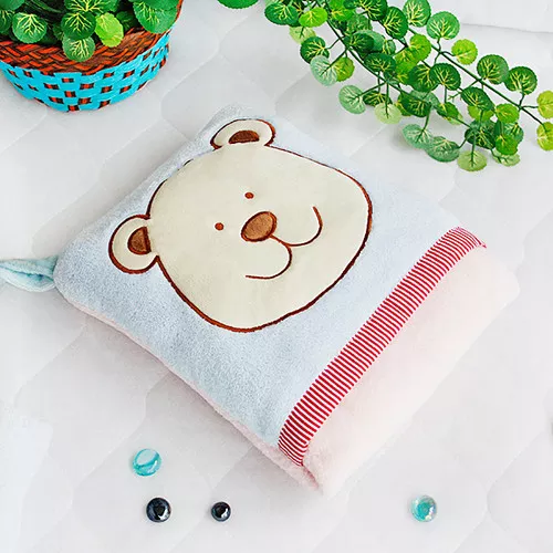 [Blue Bear] Fleece Throw Blanket Pillow Cushion / Travel Pillow Blanket