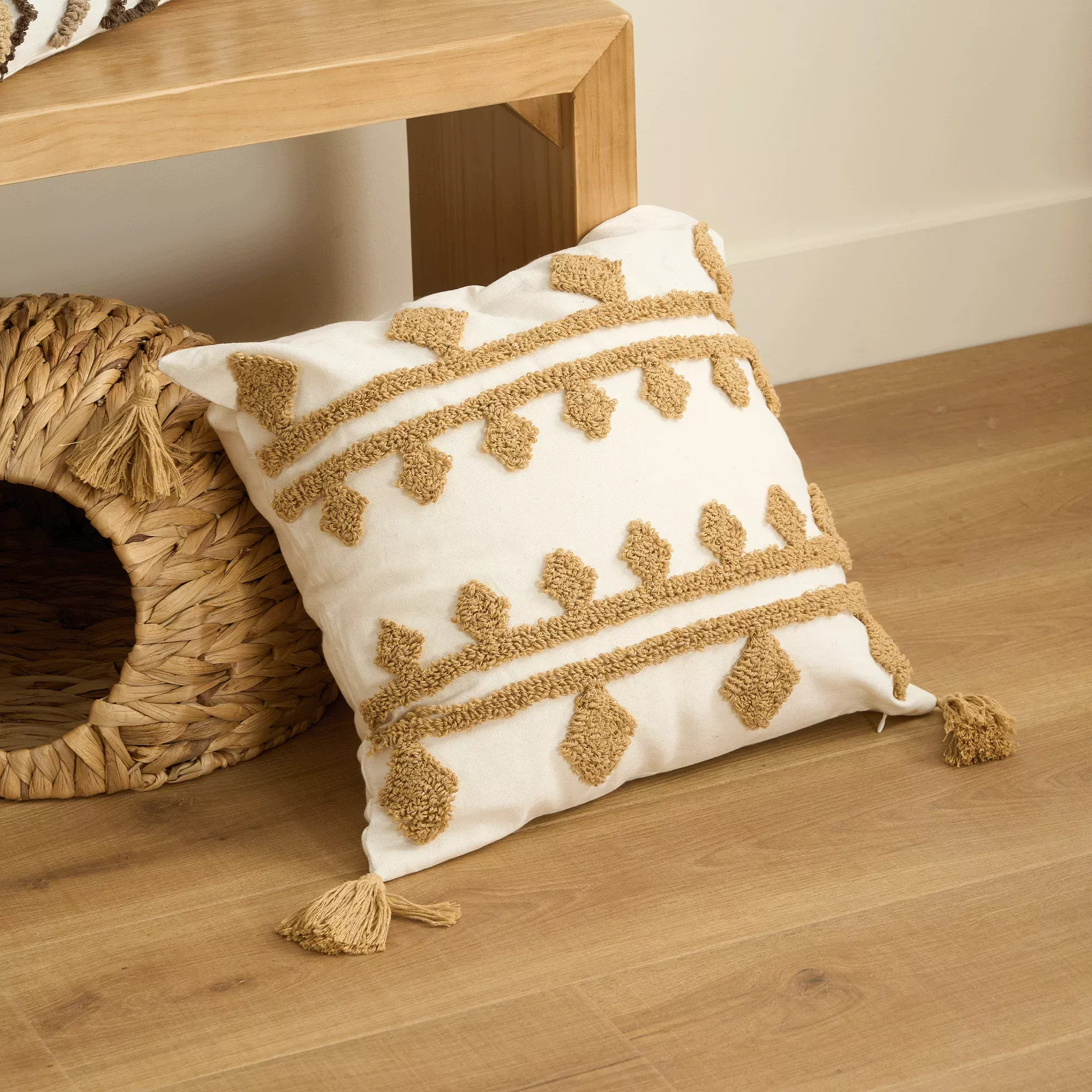 Koa Bohemian Plush Cotton Cushion Cover with Tassels