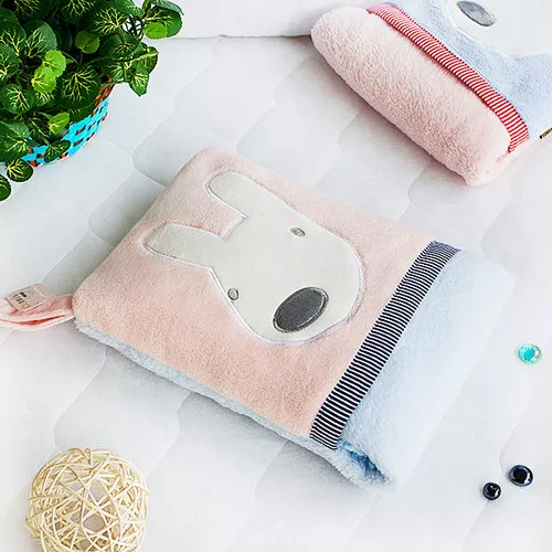 [Pink Rabbit] Fleece Throw Blanket Pillow Cushion / Travel Pillow Blanket
