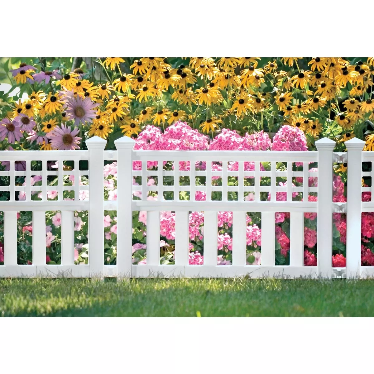 White Grand View Fence, 20-1/2 X 24-in.